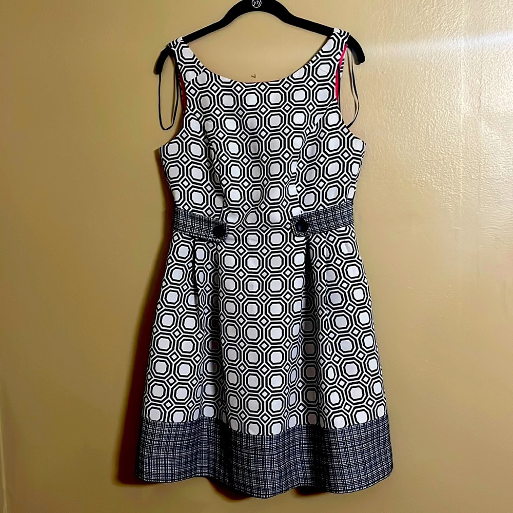 Robbie Bee A-line Geometrical Design Navy/White + Pink Lining Dress Sz 8